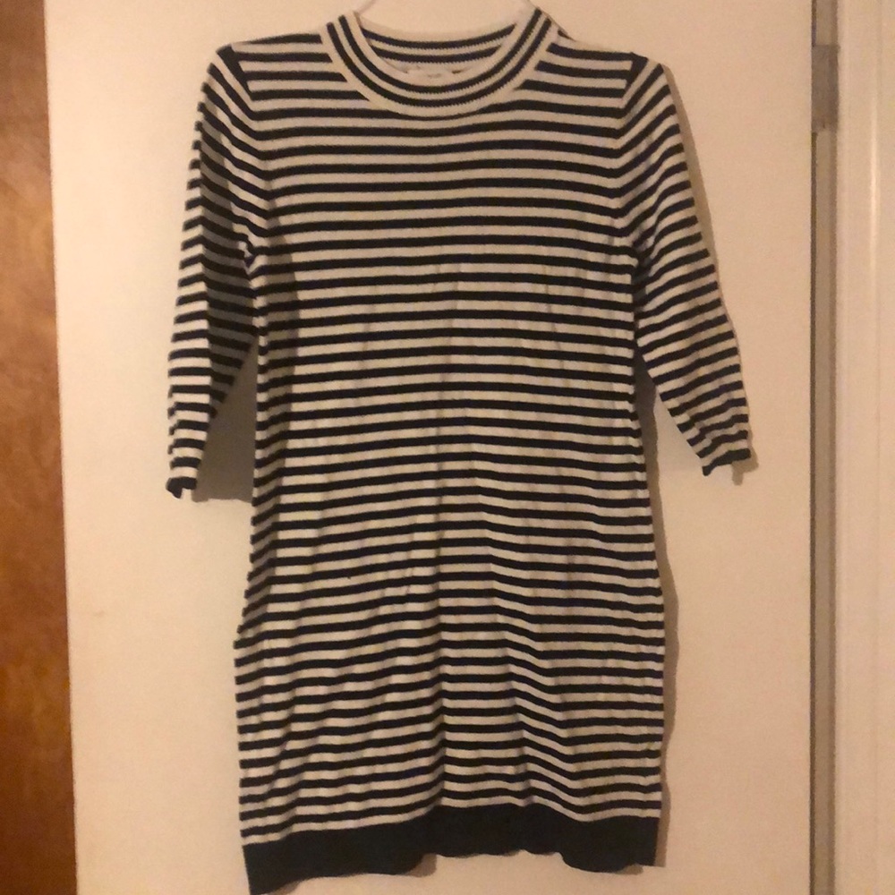 Woman’s Old Navy Black/White Sweater Dress